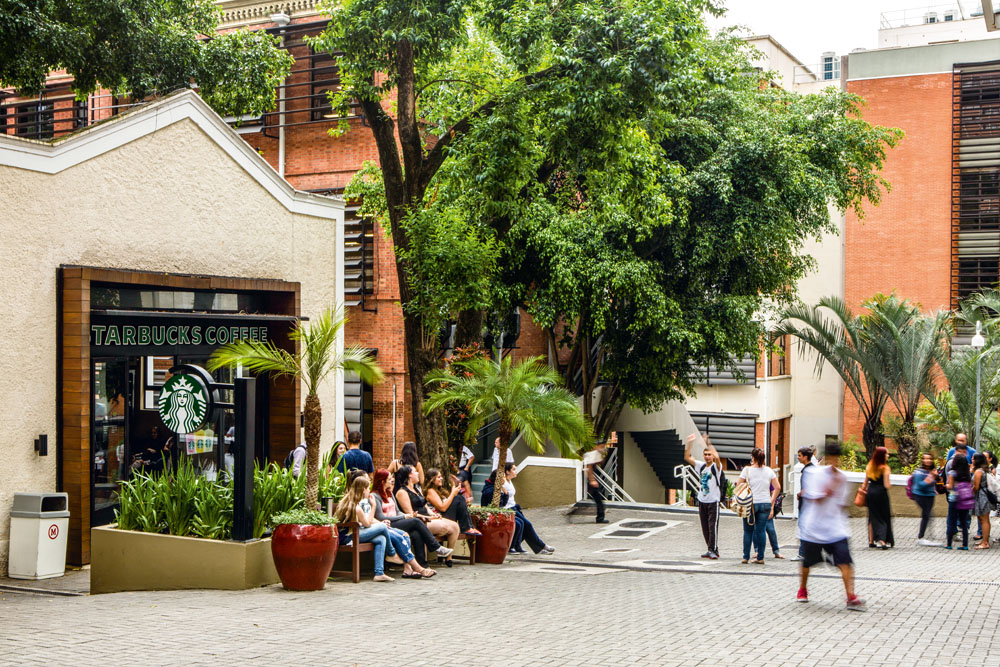 Marcas famosas se instalam em universidades paulistanas