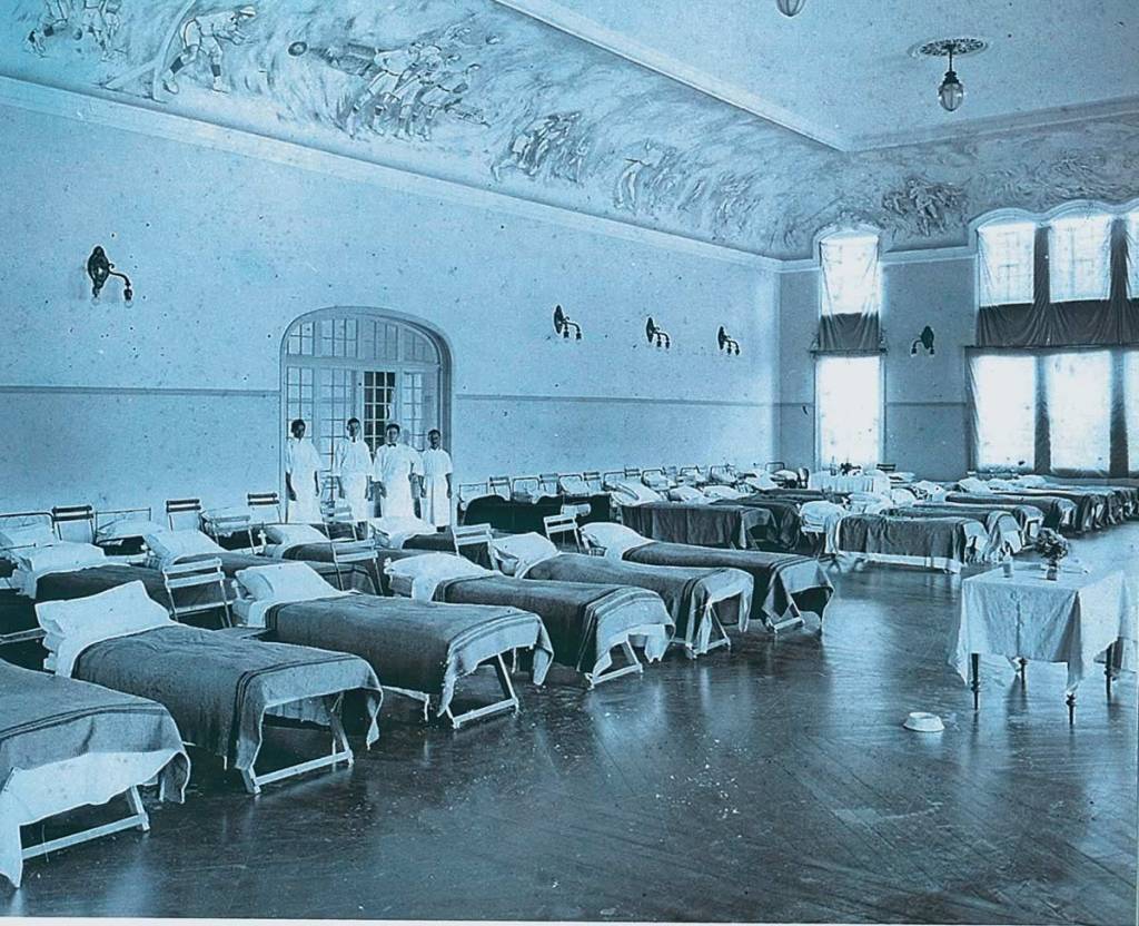 Enfermaria improvisada no Club Athletico Paulistano, em 1918: combate à gripe espanhola