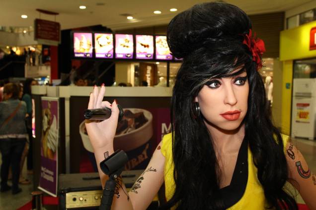 Amy Winehouse: personalidade do mundo da música faz parte da atração