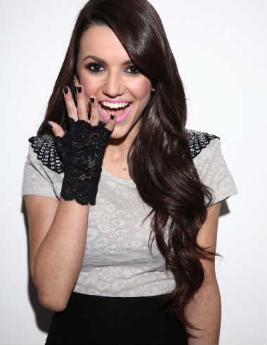 Manu Gavassi: de leitora a capa de revista