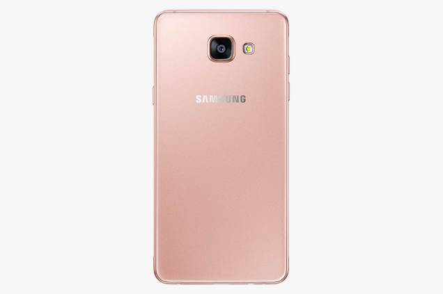 Smartphone Galaxy A5, recém-lançado: R$ 2 199,00