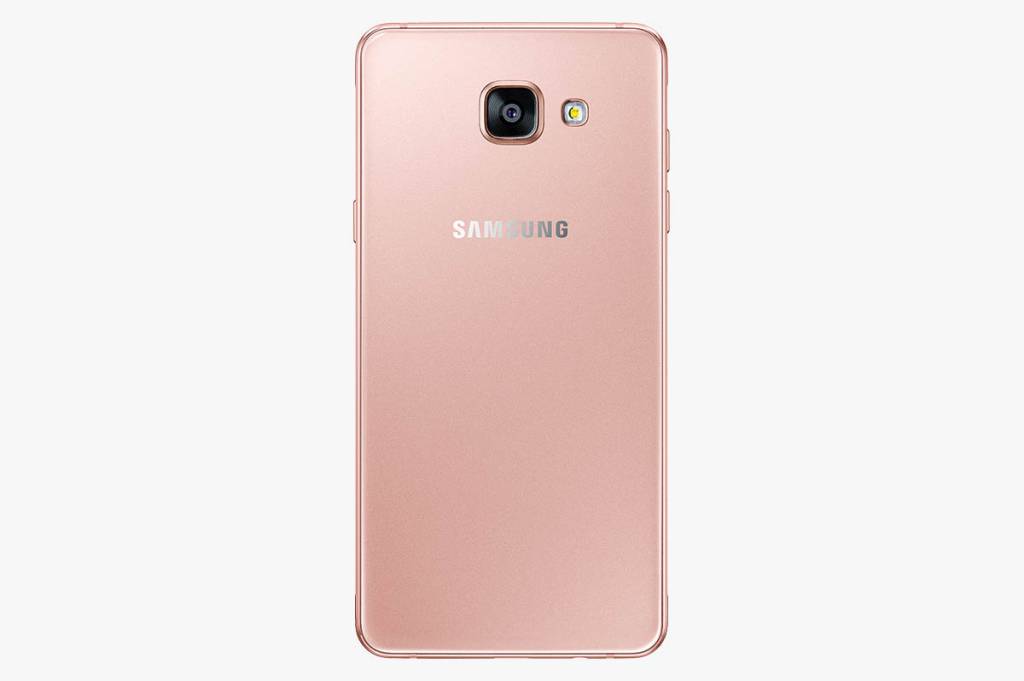 Smartphone Galaxy A5, rec&eacute;m-lan&ccedil;ado: R$ 2 199,00