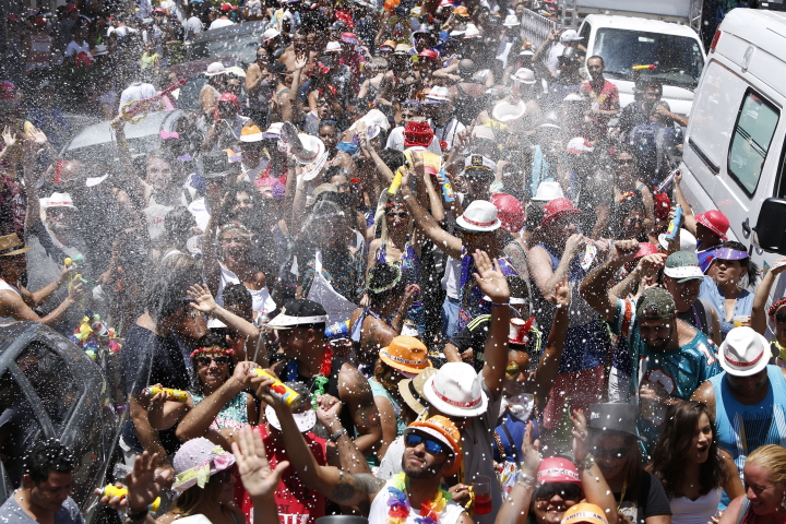 Esfarrapado na rua 5000 mil pessoas