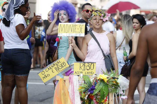 Apetrechos à venda para turbinar o visual em bloquinho no centro