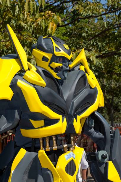 	As crianças poderão tirar fotos com o Autobot Bumblebee