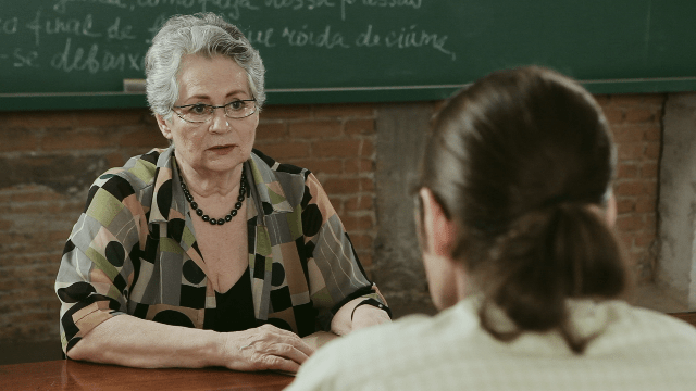 Anna K.: a dualidade das personagens é marcada pelo embate entre o romantismo de Joana e o sarcasmo de Karenina