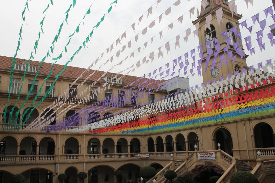 Comidinhas e apresentações no Arraiá do Colégio Marista Arquidiocesano