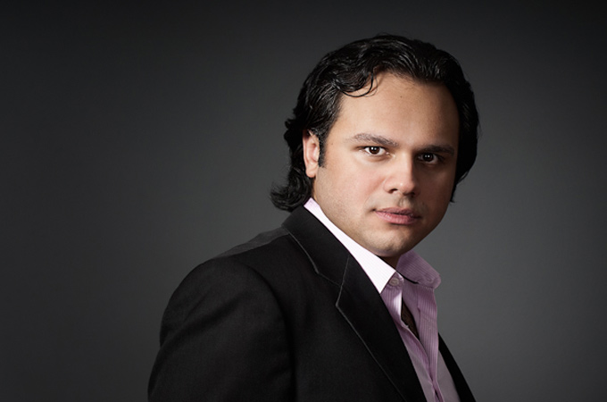 	O tenor paraense Atalla Ayan: carreira internacional