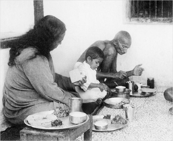 Awake - A Vida de Yogananda Awake - A Vida de Yogananda