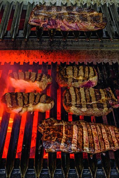 As doze opções de carne vêm de fazendas de São Paulo, Rio Grande do Sul e Uruguai