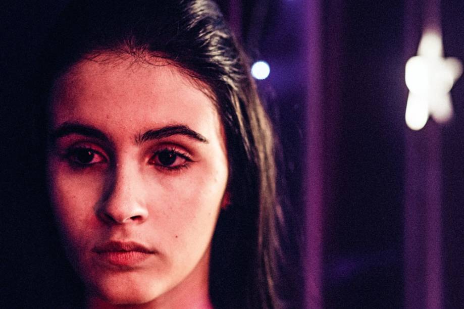 Valentina Herszage interpreta a estudante Bia
