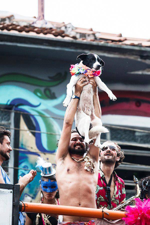 Bloco do Zé e Maria, sai da Praça do Aprendiz, na Vila Madalena Bloco do Zé e Maria, sai da Praça do Aprendiz, na Vila Madalena