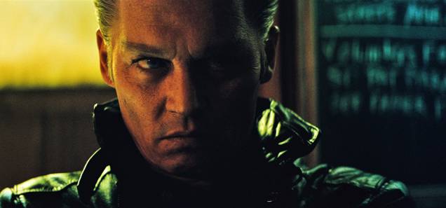 Aliança do Crime: Johnny Depp no papel do mafioso James “Whitey” Bulger