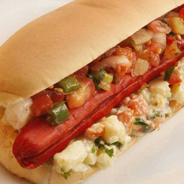 Hot Dog do Burdog: preparado com salsicha especial, vinagrete e salada russa