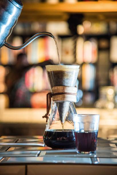 Café coado na Chemex: duas possibilidades de grão