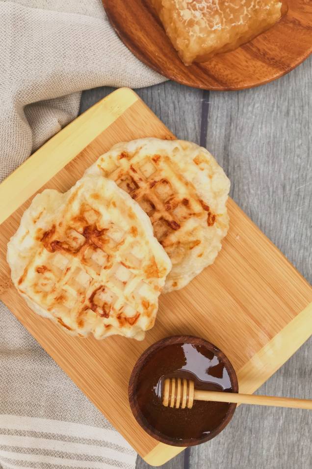 Waffle feito com massa de pão de queijo