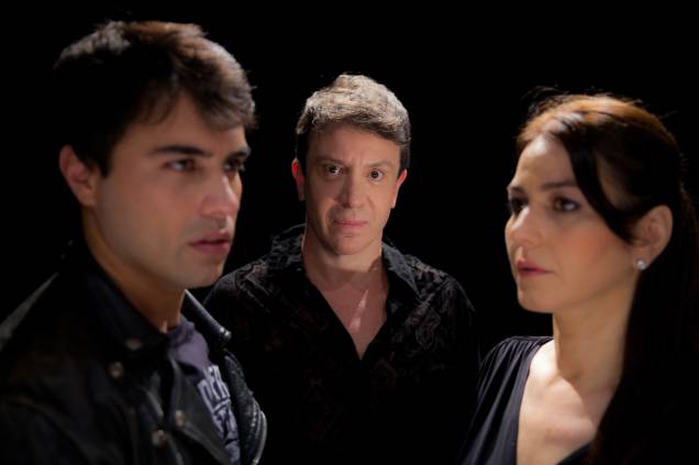 Dark Room: Murillo Carraro Eduardo Martini e Patrícia Vilela na comédia de Mário Viana