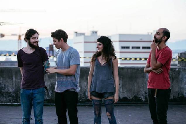 Duda Brack: apresentação do disco <em>É</em> Duda Brack: apresentação do disco <em>É</em>