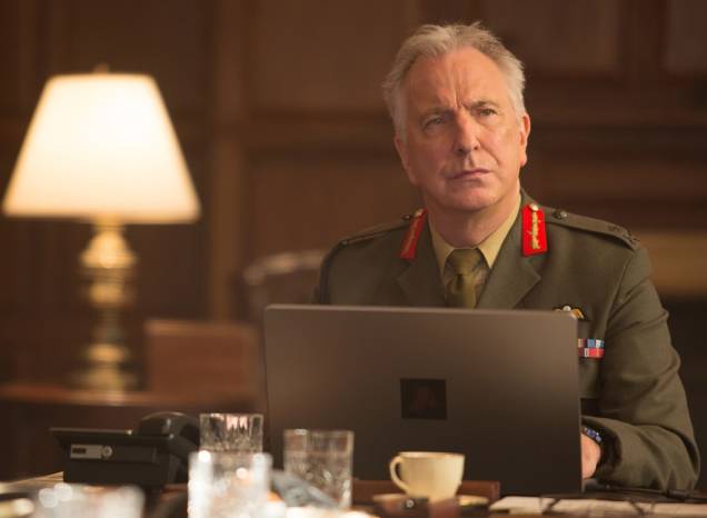 Decisão de Risco: Alan Rickman, como o general Frank Benson