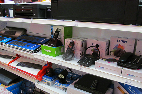 Equipamentos de informática e acessórios: produtos podem ser comprados pela internet e retirados na loja sem custo de frete
