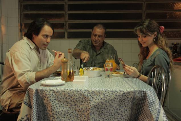 Quando Eu Era Vivo: Marat Descartes, Antônio Fagundes e Sandy Leah em cena