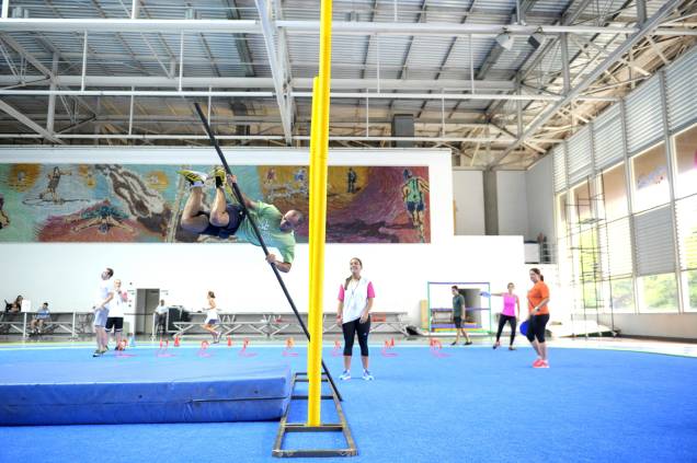 Sesc Santana: saltos são praticado na instalação do ginásio