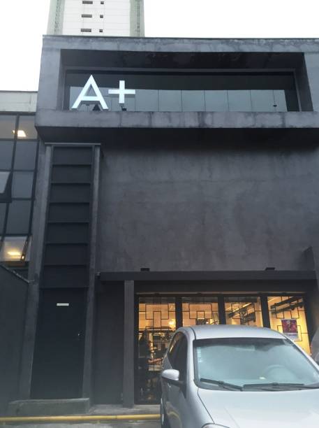 Fachada do salão Espaço A+, na rua Doutor Mário Ferraz