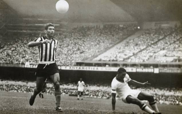Ídolo: Final Campeonato Carioca 1957 - Botafogo 6 x 2 Fluminense Ídolo: Final Campeonato Carioca 1957 - Botafogo 6 x 2 Fluminense
