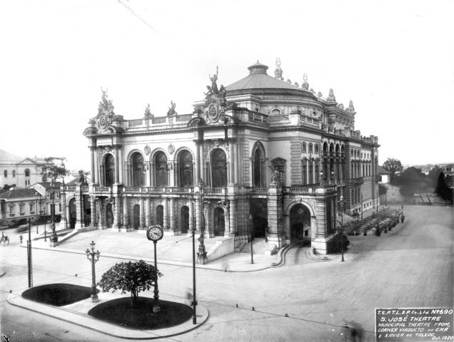 Teatro Municipal foi palco dos três dias de evento da grande semana na década de 20 Teatro Municipal foi palco dos três dias de evento da grande semana na década de 20