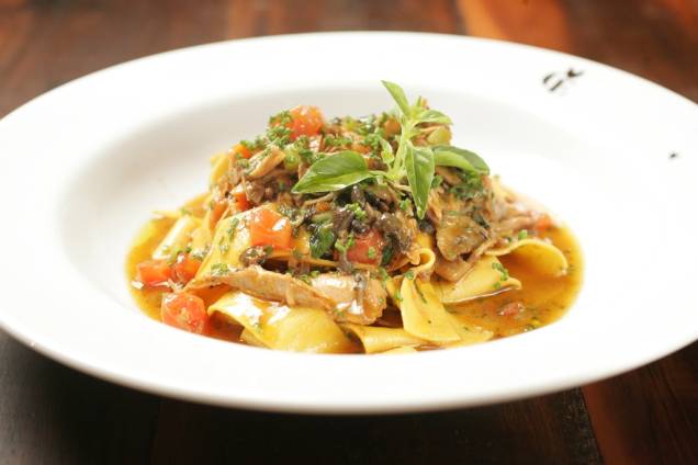 De produção própria, o pappardelle pode ser combinado com ragu de coelho De produção própria, o pappardelle pode ser combinado com ragu de coelho