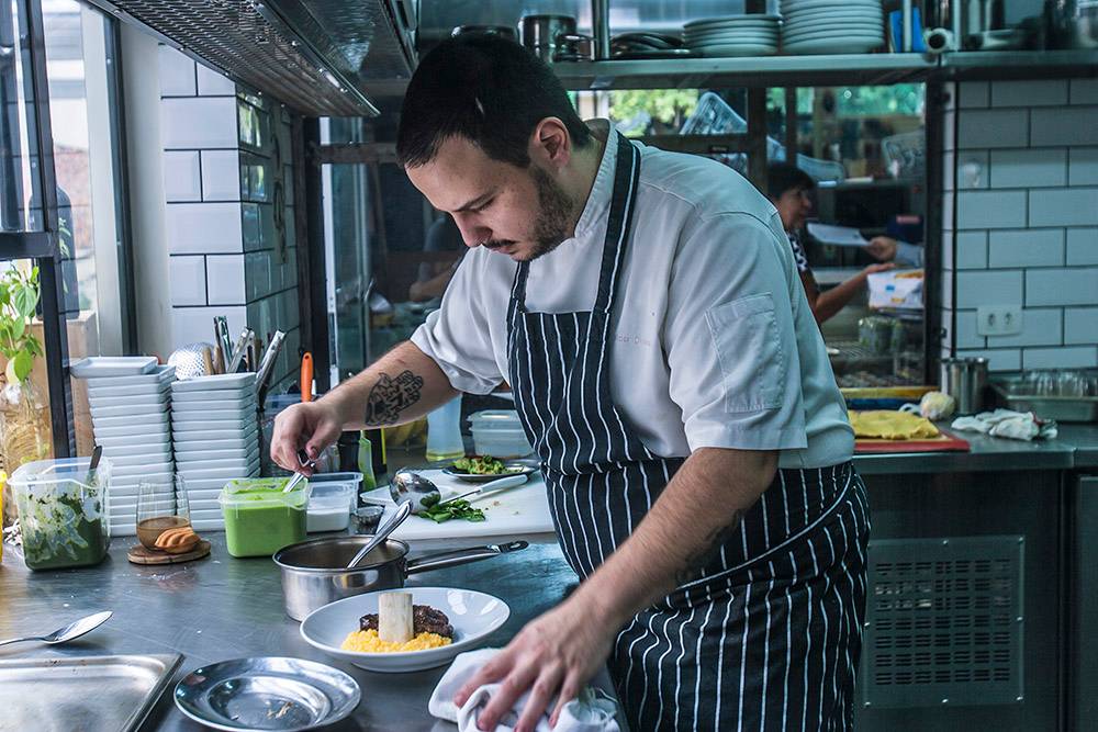 Chef Victor Dimitrow: eleito chef revelação por VEJA COMER&BEBER 2016/2017
