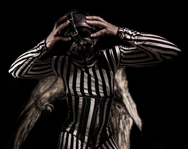 	Freak Show: artistas armam performances para a noitada