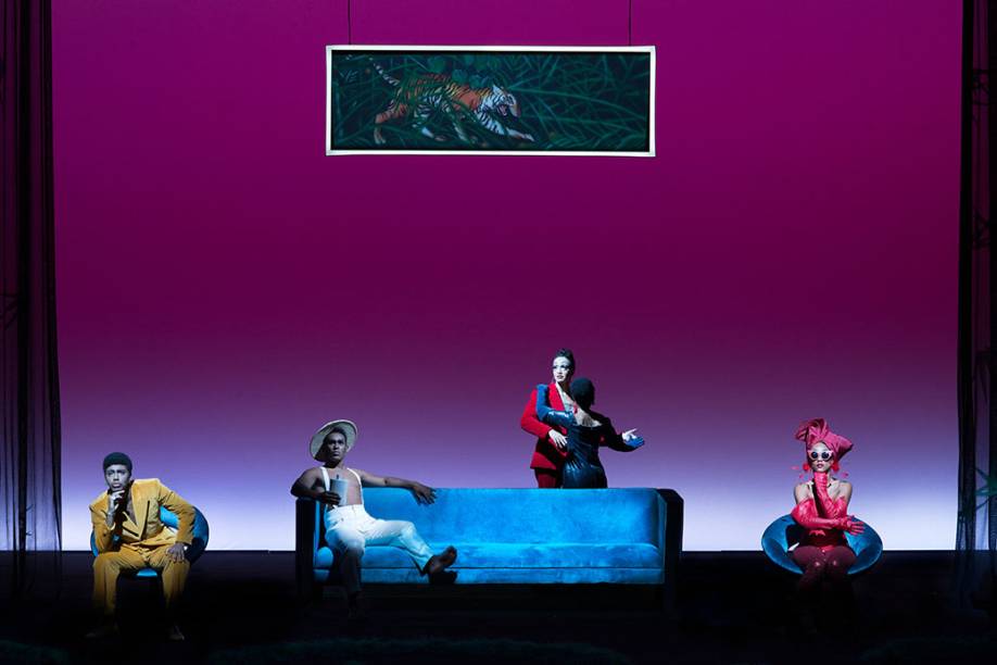 Lucas Wickhaus, Jhe Oliveira, Roberta Estrela D’Alva, Fernanda Faran e Naruna Costa: grande plasticidade