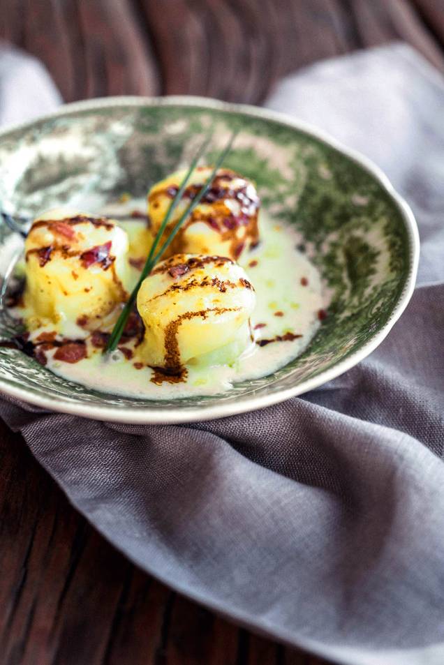 Nhoque de semolina gratinado com gorgonzola