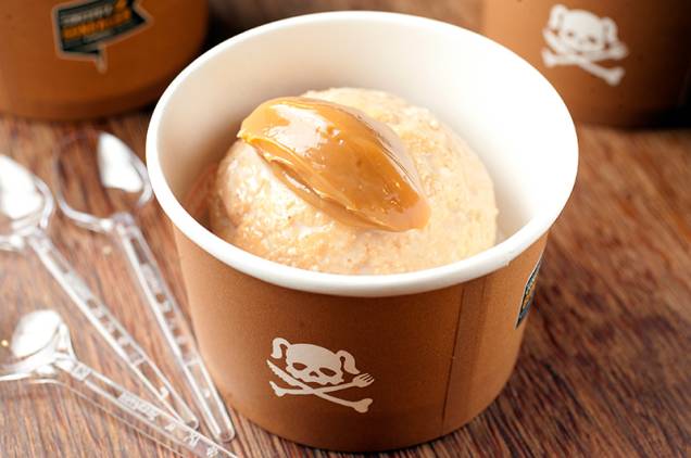 Para arrematar, prove a única sobremesa da casa: o três leches, um pudim de pãode ló com doce de leite Para arrematar, prove a única sobremesa da casa: o três leches, um pudim de pãode ló com doce de leite