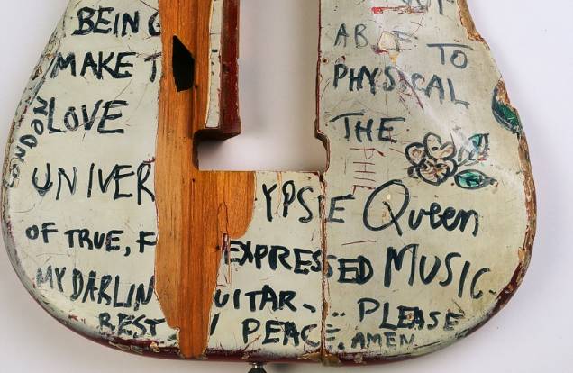Detalhe da guitarra do The Saville Theatre Detalhe da guitarra do The Saville Theatre