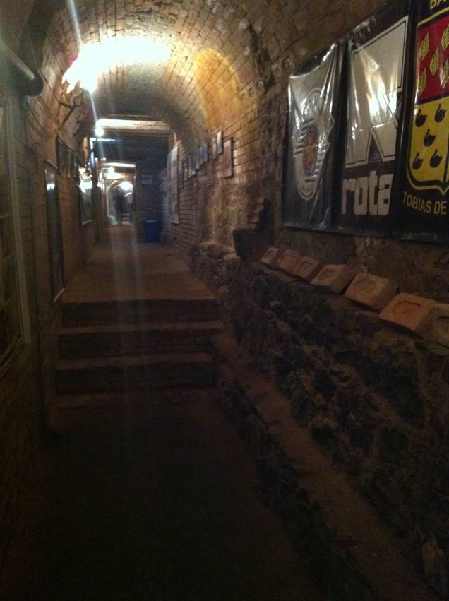 Túnel tem uma aparência sombria