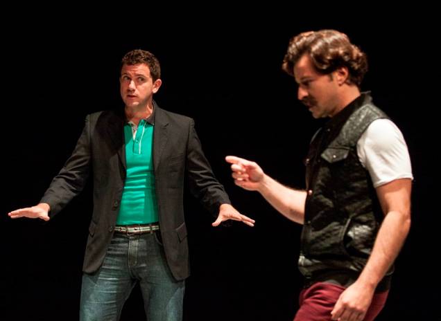 A comédia dramática aborda temas como casamento, solidão e homossexualismo A comédia dramática aborda temas como casamento, solidão e homossexualismo