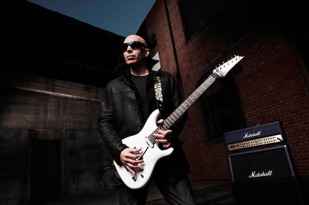 Joe Satriani: considerado um dos melhores guitarristas da história