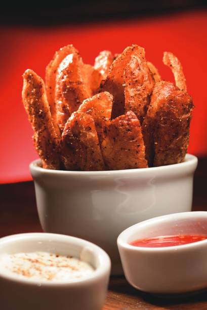 Porção de potato skins do Kia Ora