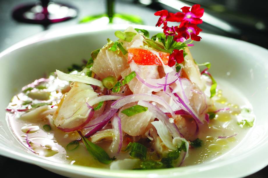 Ceviche del pacífico, com lagosta e peixe branco Ceviche del pacífico, com lagosta e peixe branco