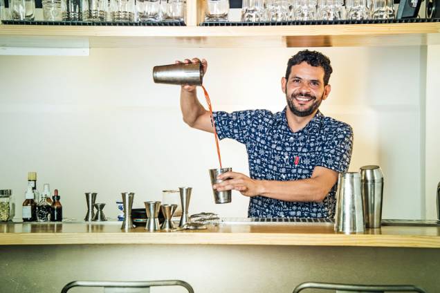 Vinícius Apolinário, o Vina: paulista é o novo bartender do Komah