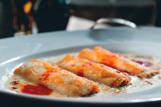 Canelone alla harry’s bar, do La Madonnina Ravioli Canelone alla harry’s bar, do La Madonnina Ravioli
