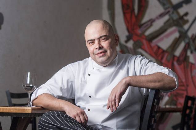 O chef e proprietário Gustavo Goussain O chef e proprietário Gustavo Goussain