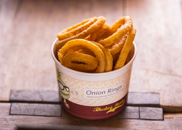 Porção de onion rings