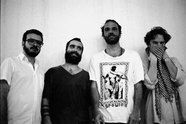 O documentário traz o registro da turnê que a banda fez após uma separação de cinco anos O documentário traz o registro da turnê que a banda fez após uma separação de cinco anos
