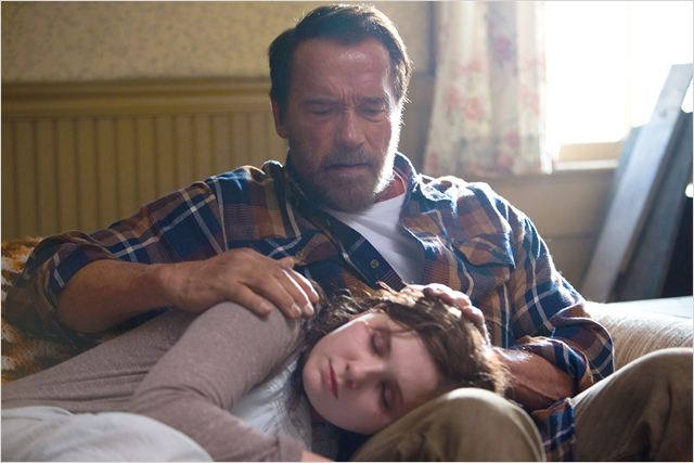 Maggie - A Transformação: Arnold Schwarzenegger e Abigail Breslin dão vida aos personagens Maggie - A Transformação: Arnold Schwarzenegger e Abigail Breslin dão vida aos personagens