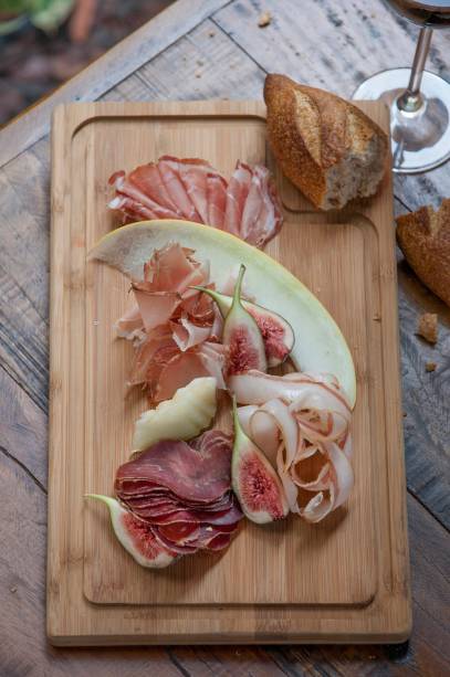 Mangiare: prato de embutidos mistos