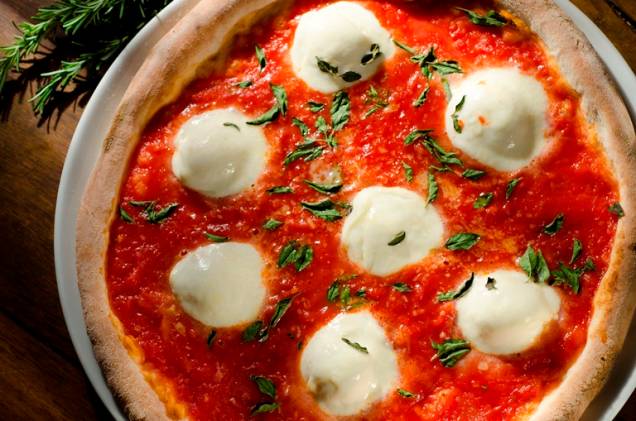 Margherita em estilo napolitano Margherita em estilo napolitano