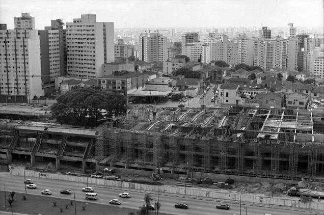 Vista aérea da construção do Centro Cultural São Paulo, que completou 30 anos em 2012
